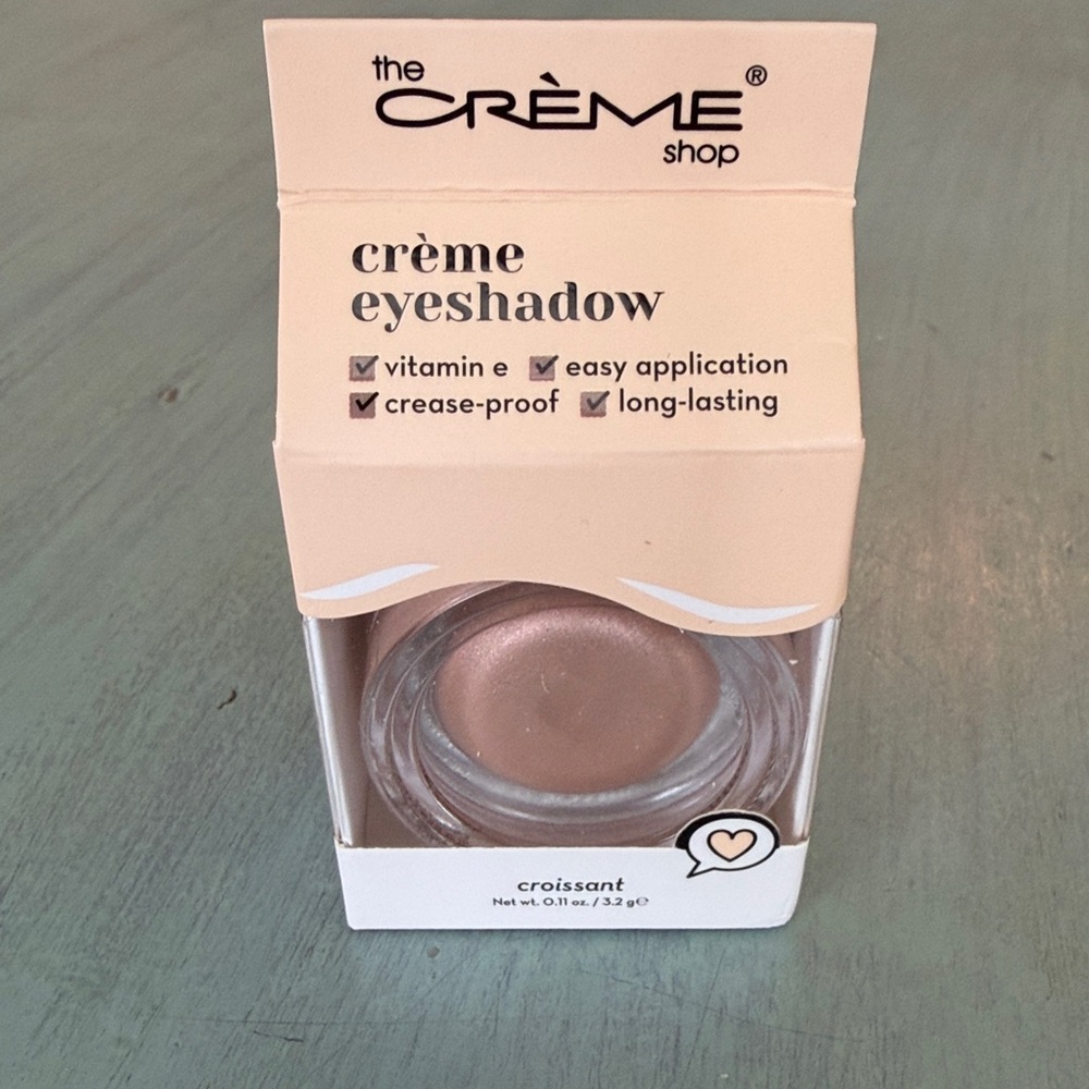 The Crème Shop Crème Eyeshadow in Croissant - Shimmery